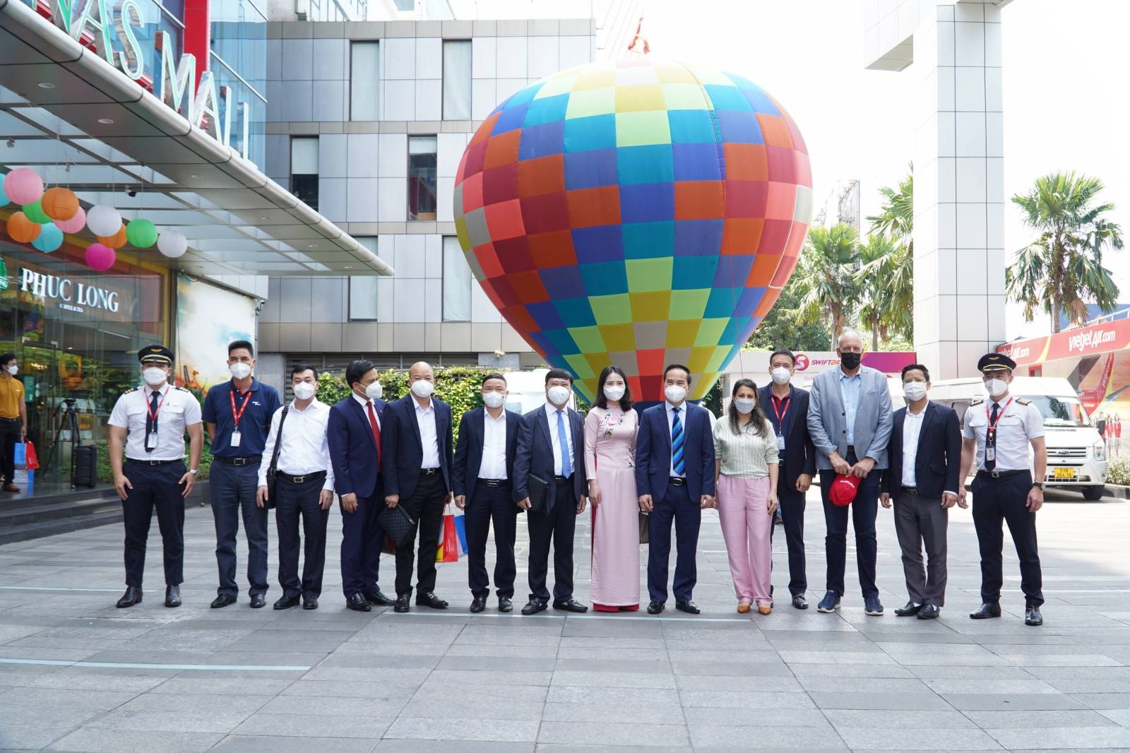 Tuyen Quang's first International Hot Air Balloon festival kicks off tourism year