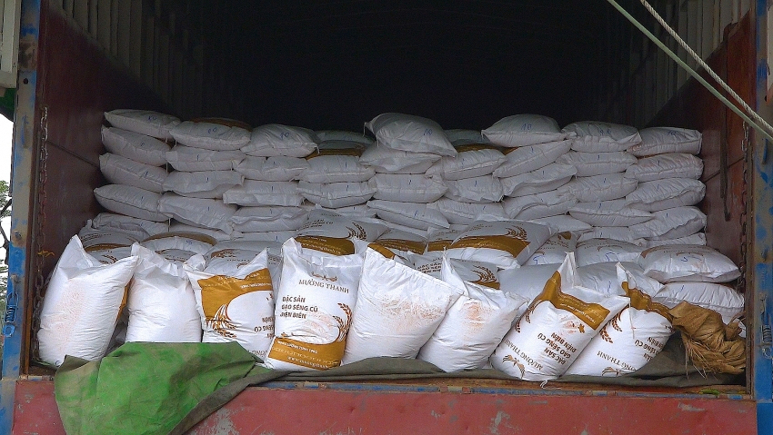 muong thanh group donates 100 tonnes of rice to fight against covid 19