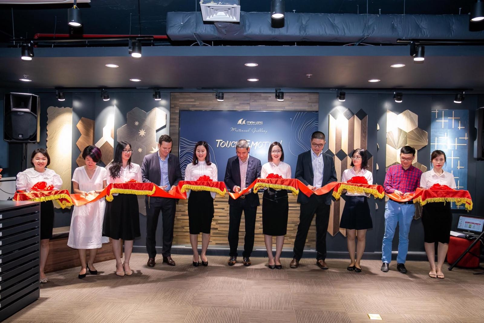 Minh Long wood opens first furniture fashion showroom