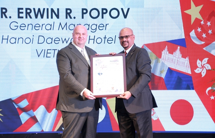 Hanoi Daewoo awarded by Asia-Pacific Tourism & Travel Federation