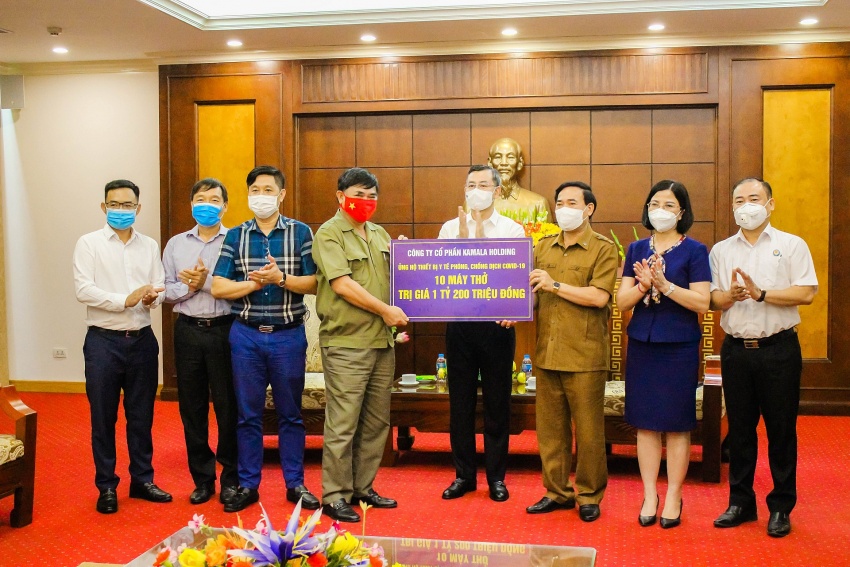 Kamala Holding donates 10 ventilators to Hoa Binh province to achieve dual goals