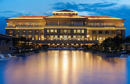 Unlock Epic Stays at Sheraton Grand Danang Resort