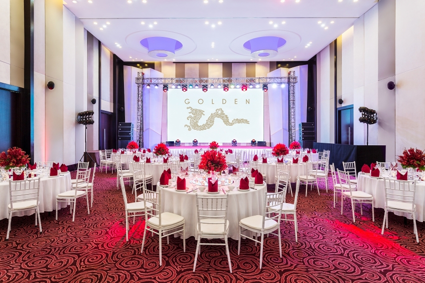 unveil all in package for year end party at grand mercure danang