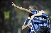 Inter reignite title charge as Napoli stumble