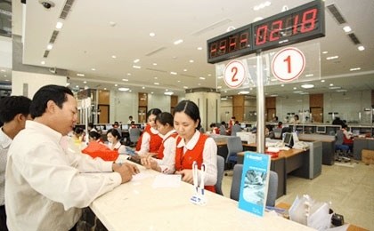 banks hesitate over joining stock exchange
