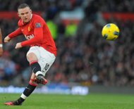 Rooney tells Man United to focus on Van Persie