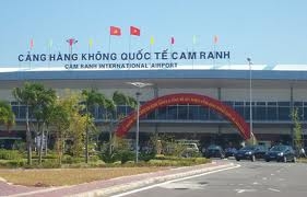 cam ranh air terminal welcomes first foreign visitors