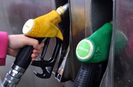 oil prices trim gains on us gdp data