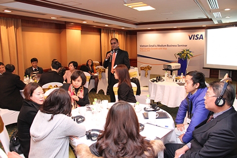 More Vietnamese business owners seeking electronic payments to manage expenses