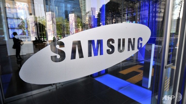 samsung posts steep drop in q4 operating profit