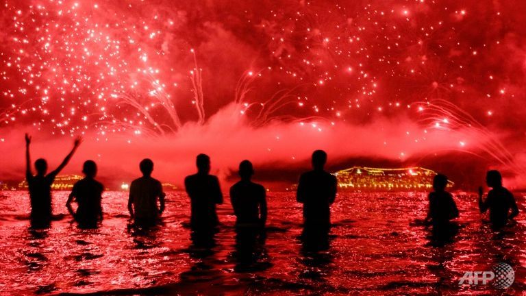 new years in rio 2 million revellers 315 tonnes of trash