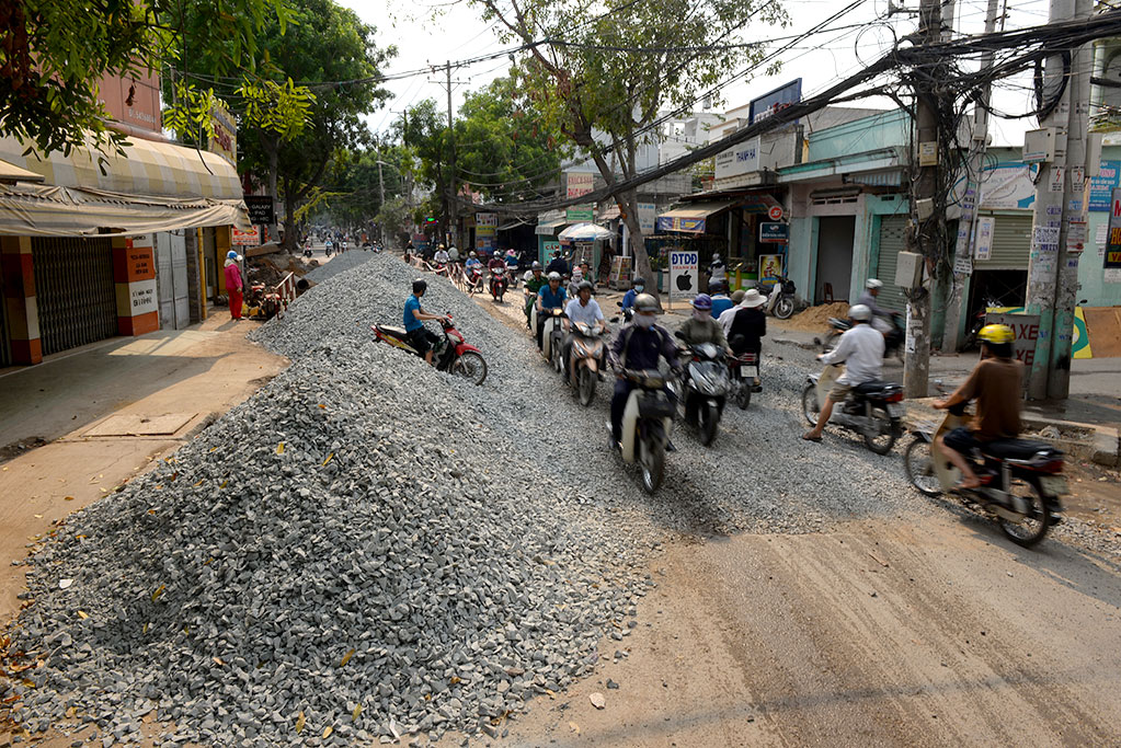 road renovation worries ho chi minh city residents ahead of lunar new year