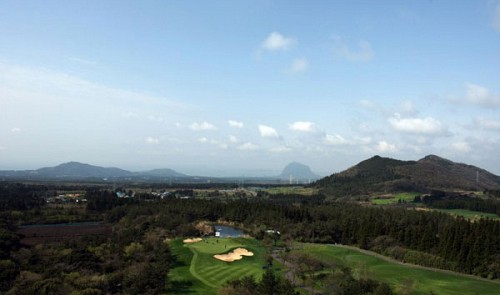 skorea publicizes names of 32 vietnamese tourists over alleged overstay on jeju island