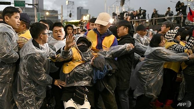 taiwan new year tax protesters cite french yellow vest success