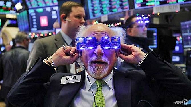 wall street stocks end their worst year since 2008