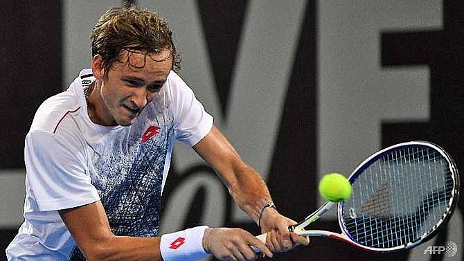 medvedev shows murray theres still work to be done