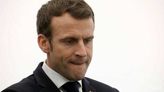 french president macron will not attend davos forum this year