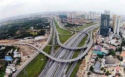 vietnam eyes private investment in infrastructure projects