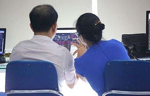 vn stocks slide with modest liquidity