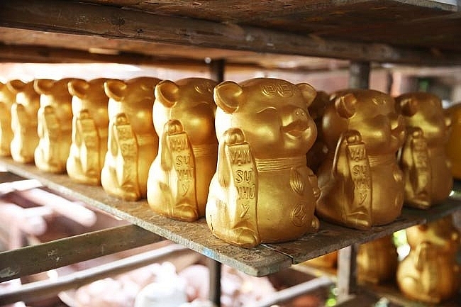 piggy banks popular in year of the pig