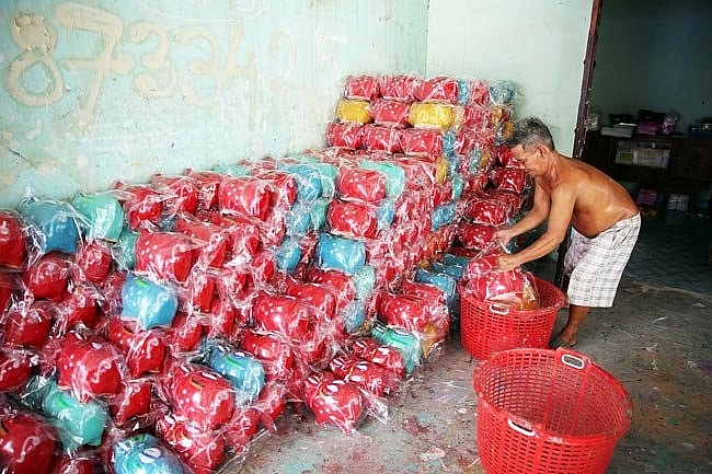 piggy banks popular in year of the pig