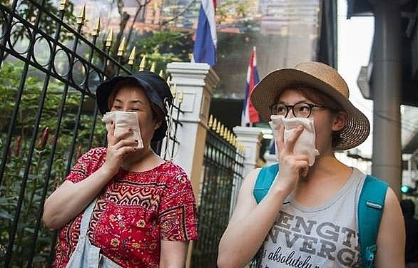 Hundreds of schools to shut as toxic smog chokes Bangkok