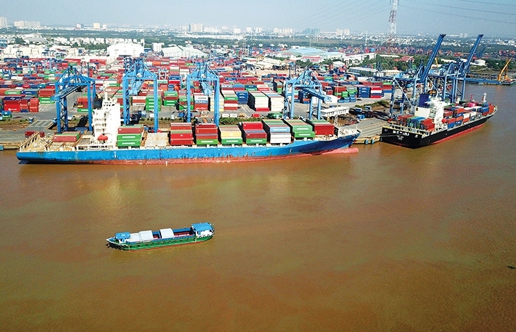 Stumbling seaport companies seeking international flavour