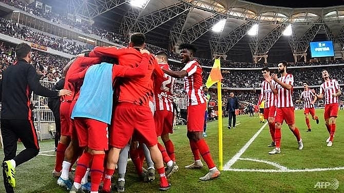 atletico stun barca to set up all madrid super cup final