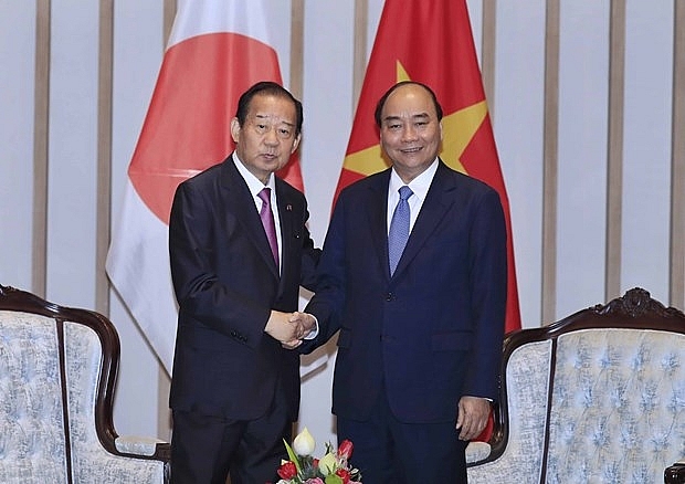 prime minister welcomes secretary general of japans ruling party