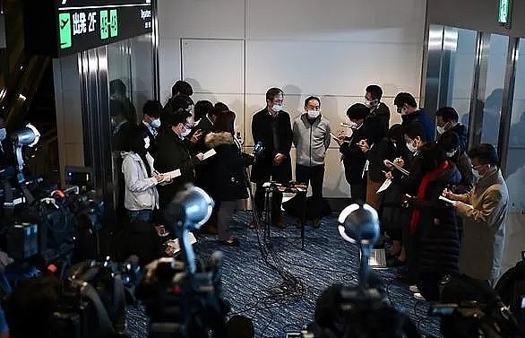 japanese evacuated from wuhan describe fear in virus epicentre