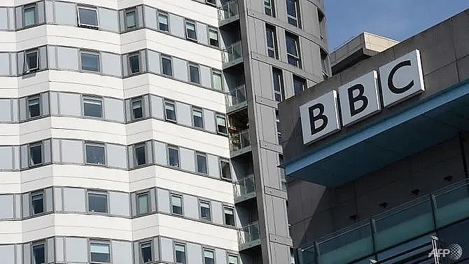 britains bbc to axe 450 newsroom jobs in cost cutting drive