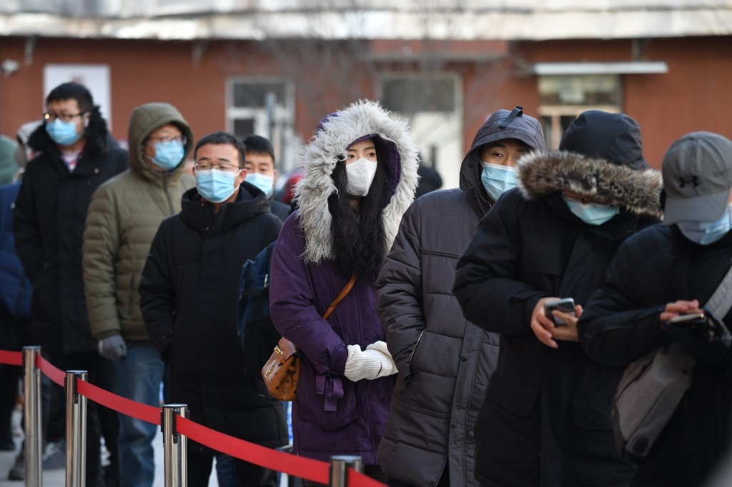 china moves to stamp out virus outbreak in city of 11 million