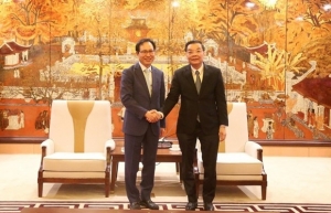 Samsung urged to back Hanoi in smart city development