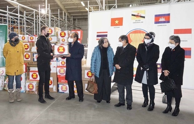 ASEAN Committee in Czech Republic supports local people amid COVID-19