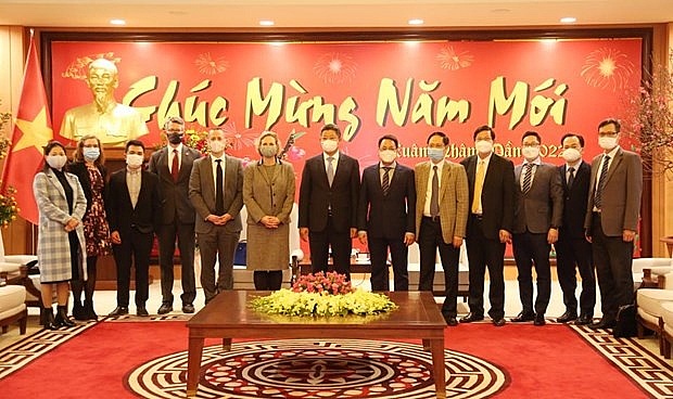 Hanoi supports US firms to make investment, expand operations
