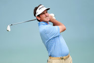 fernandez castano storms ahead at qatar golf