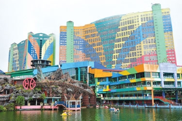 Genting plays right cards with casino plan resort