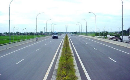 japan banks finance highway project in vietnam