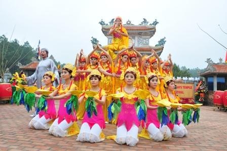 huyen tran temple festival opens in hue