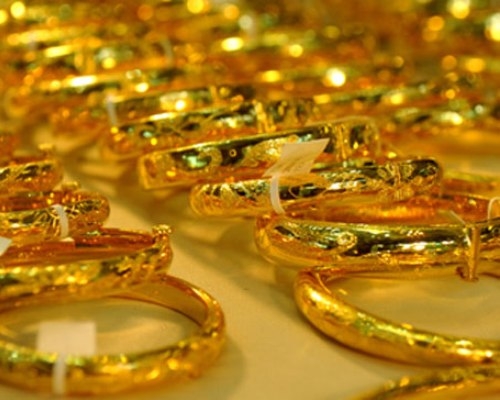 Gold price, forex rate strongly fluctuate