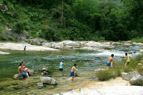 da giang stream weekend hideaway