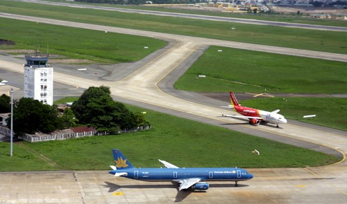 Airplanes are pictured at Tan Son Nhat International Airport in Ho Chi Minh City.<br /><span>Tuoi Tre</span>