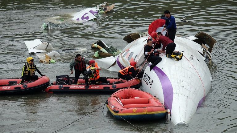 several dead after transasia plane crash lands in taipei river