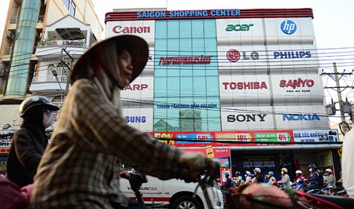 thai retail leader central group to invest 114 billion in 2015