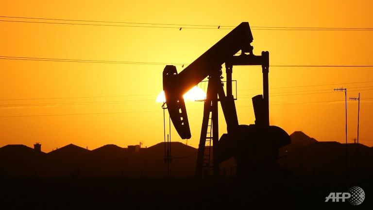 oil ends lower on supply glut concerns