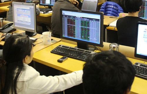 higher oil prices help vn stocks