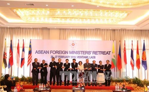 asean foreign ministers gather in laos