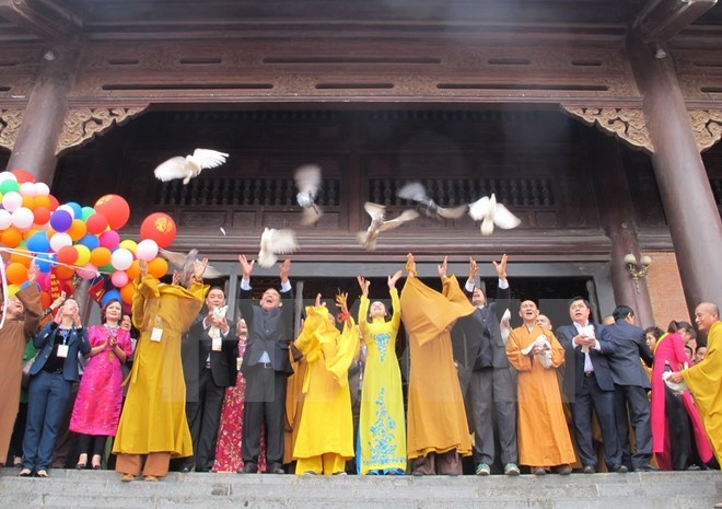 Bai Dinh Pagoda Festival opens in Ninh Binh