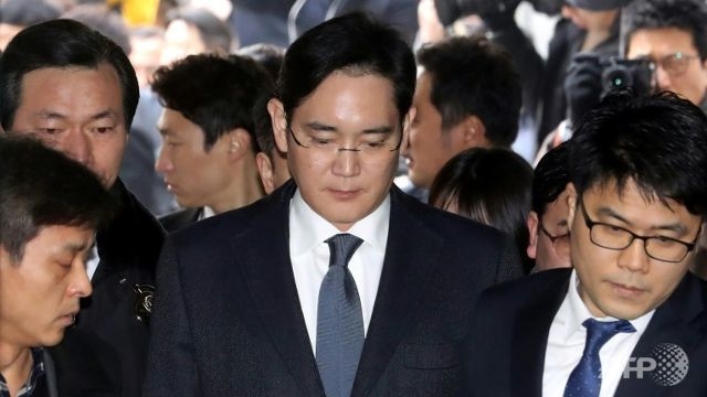 samsung heir arrested in corruption probe