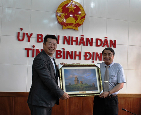 Fujiwara considers Vietnam solar panel assembly joint venture